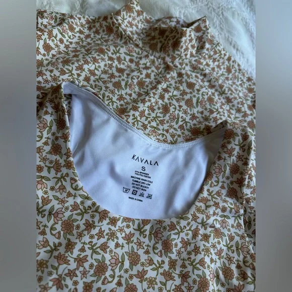 Kavala floral surf 3 piece set long sleeve tops and short bottoms - Picture 3 of 6